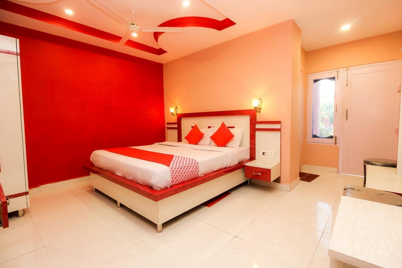 ויסאקפאטנם Oyo 10709 Hotel Sbt מראה חיצוני תמונה