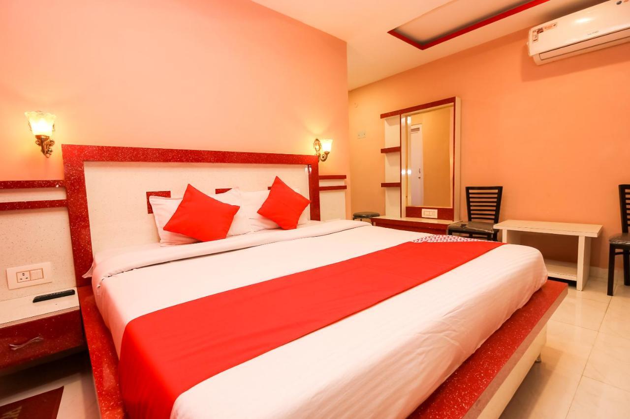 ויסאקפאטנם Oyo 10709 Hotel Sbt מראה חיצוני תמונה